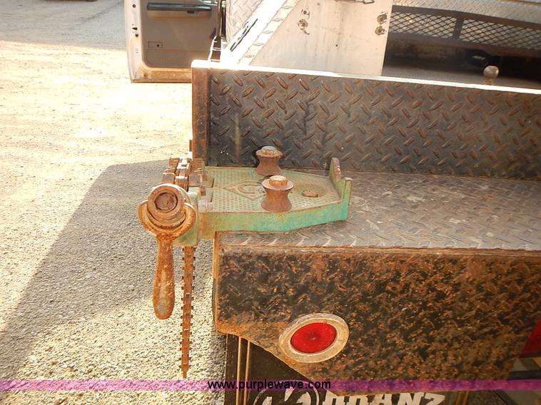 image for item I5496 2005 Ford F350 Super Duty XL flatbed truck