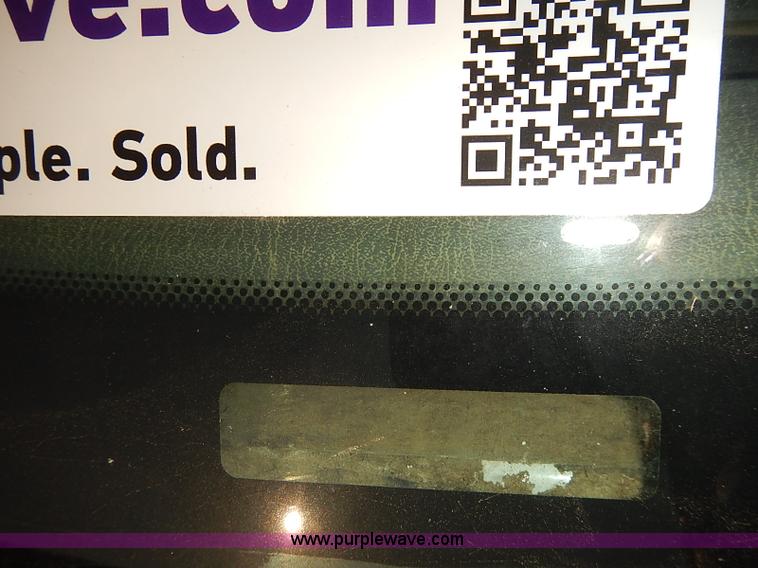 image for item I5496 2005 Ford F350 Super Duty XL flatbed truck