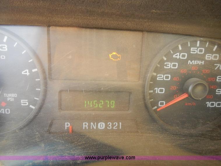 image for item I5497 2005 Ford F350 Super Duty XL flatbed truck