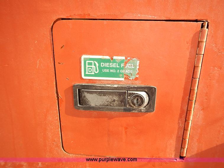 image for item I5499 2001 Ditch Witch JT2720M1 all terrain directional core drill