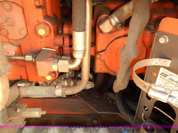 image for item I5499 2001 Ditch Witch JT2720M1 all terrain directional core drill