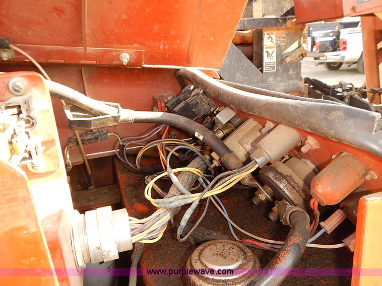 image for item I5499 2001 Ditch Witch JT2720M1 all terrain directional core drill