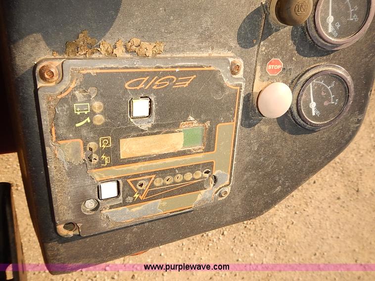 image for item I5499 2001 Ditch Witch JT2720M1 all terrain directional core drill