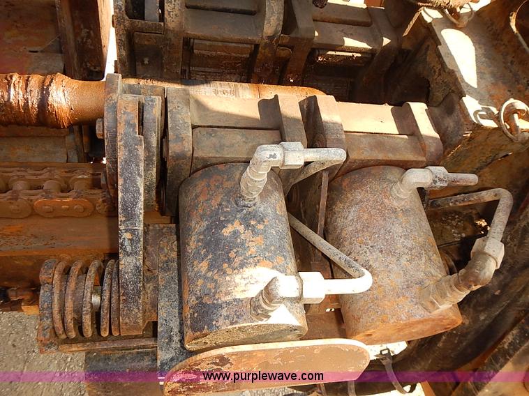 image for item I5499 2001 Ditch Witch JT2720M1 all terrain directional core drill