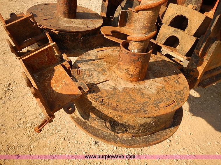 image for item I5499 2001 Ditch Witch JT2720M1 all terrain directional core drill