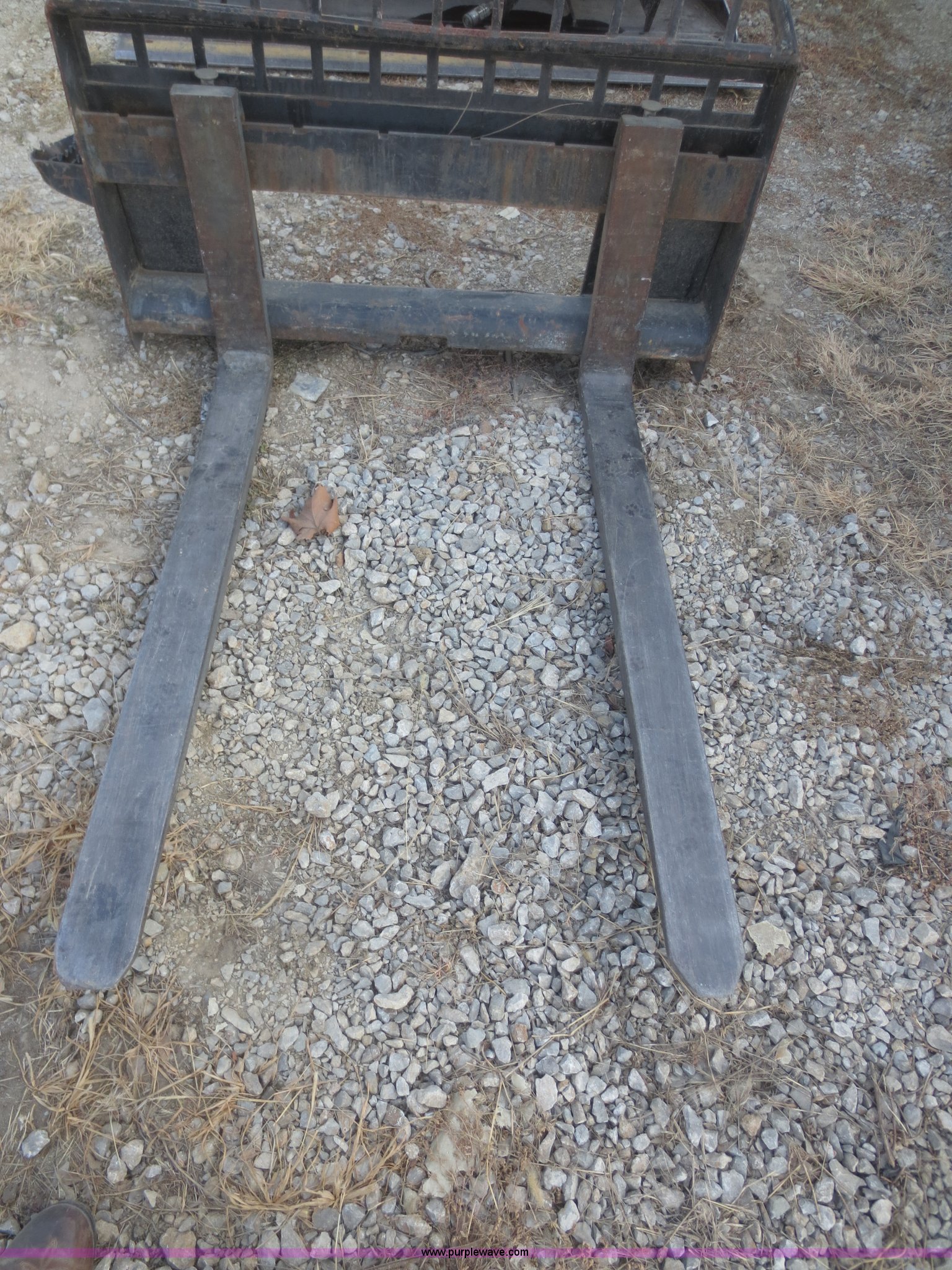 Caterpillar skid steer forklift attachment in Parsons, KS Item AY9725