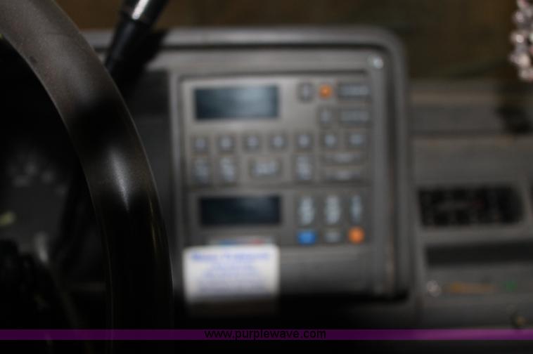 image for item AJ9381 1992 Chevrolet 2500 utility truck