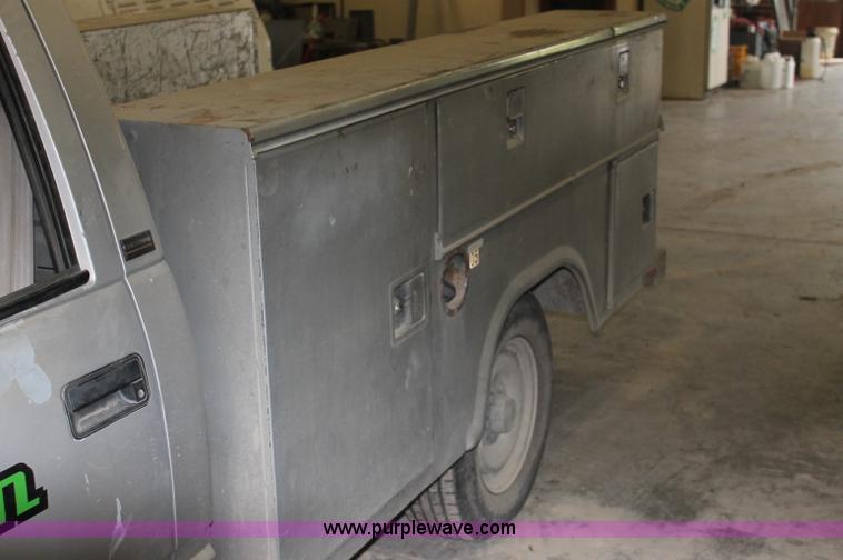 image for item AJ9381 1992 Chevrolet 2500 utility truck