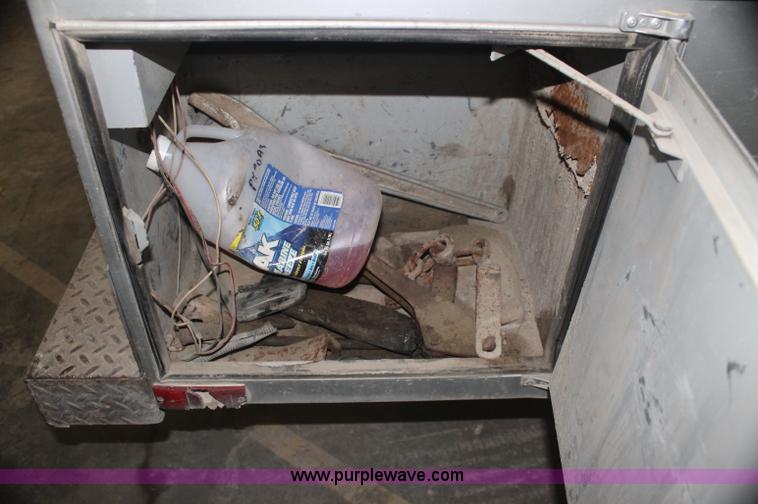 image for item AJ9381 1992 Chevrolet 2500 utility truck