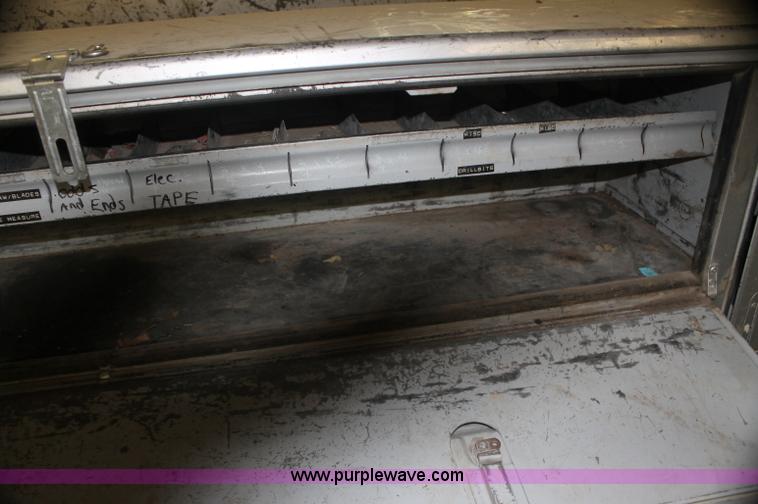 image for item AJ9381 1992 Chevrolet 2500 utility truck