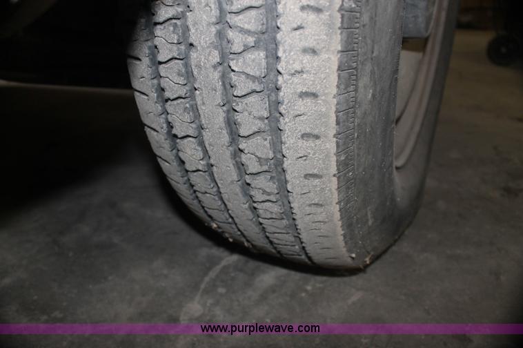 image for item AJ9381 1992 Chevrolet 2500 utility truck