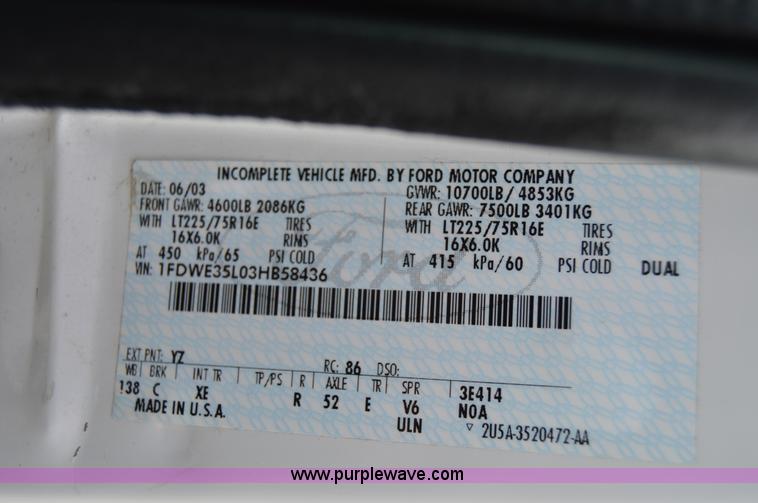 image for item AW9229 2003 Ford E350 Goshen van