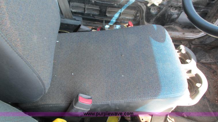 image for item B5937 1992 Chevrolet Kodiak truck cab and chassis