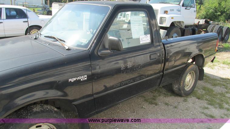 image for item B5938 1996 Ford Ranger XL pickup truck