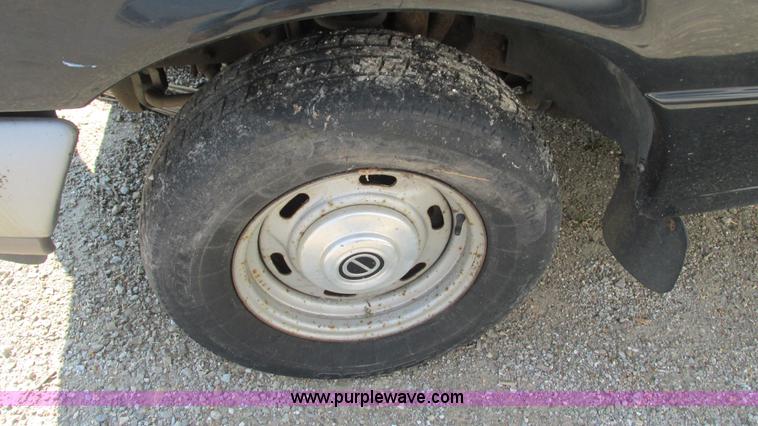 image for item B5938 1996 Ford Ranger XL pickup truck