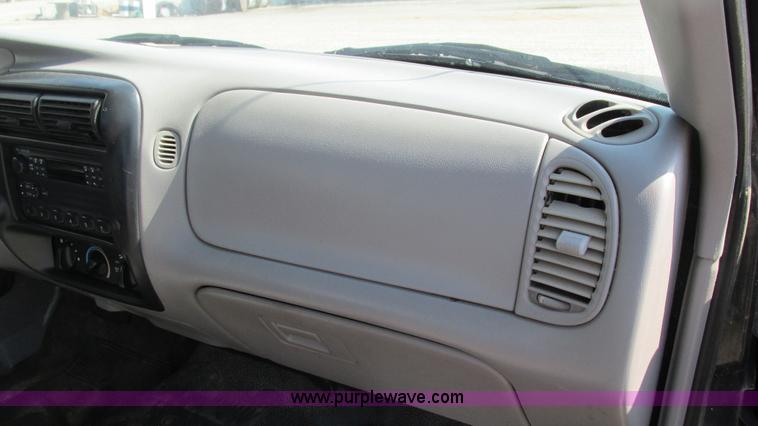 image for item B5938 1996 Ford Ranger XL pickup truck