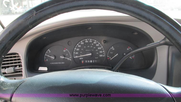 image for item B5938 1996 Ford Ranger XL pickup truck