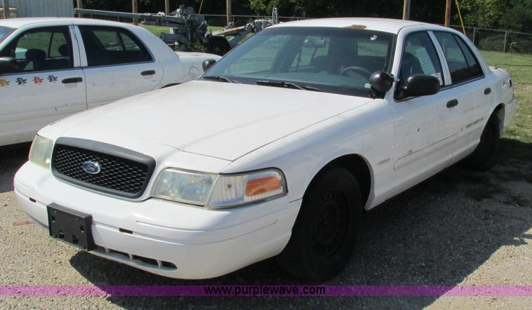 image for item B5939 2002 Ford Crown Victoria Police Interceptor