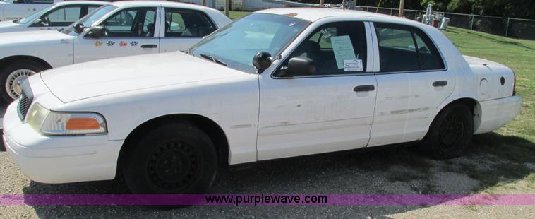image for item B5939 2002 Ford Crown Victoria Police Interceptor