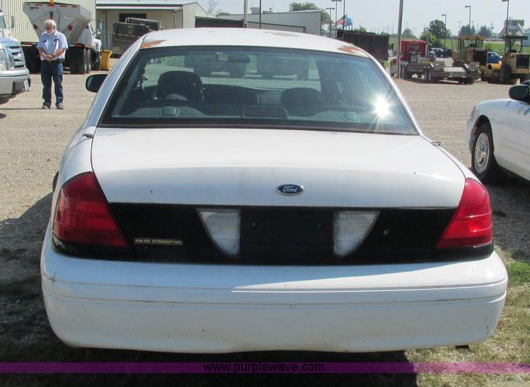image for item B5939 2002 Ford Crown Victoria Police Interceptor