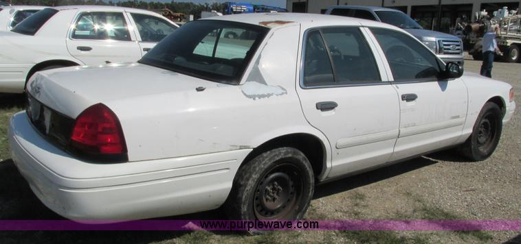 image for item B5939 2002 Ford Crown Victoria Police Interceptor