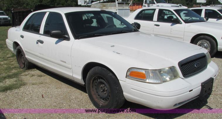 image for item B5939 2002 Ford Crown Victoria Police Interceptor
