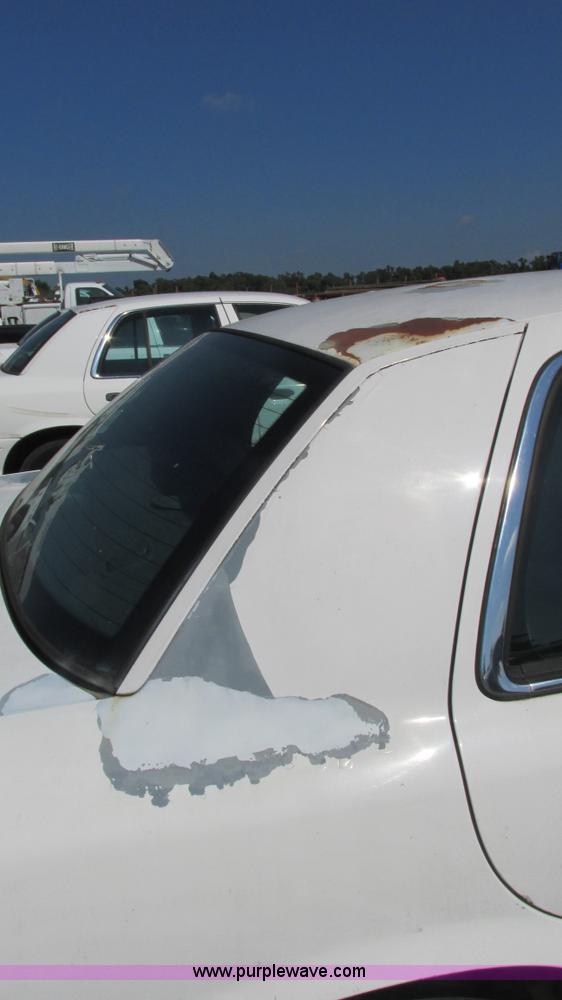 image for item B5939 2002 Ford Crown Victoria Police Interceptor