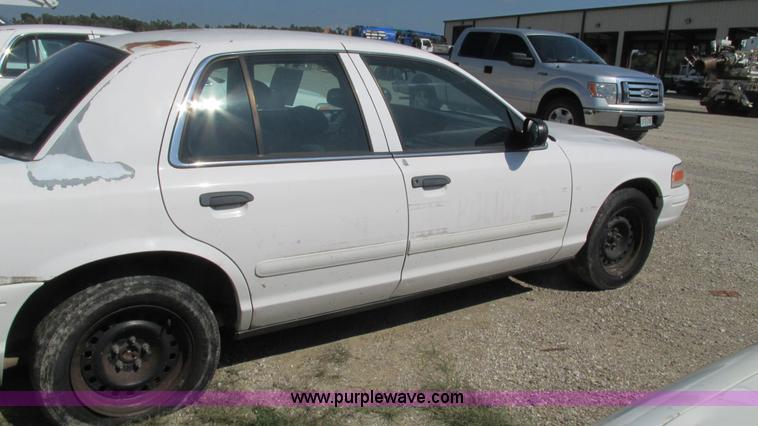 image for item B5939 2002 Ford Crown Victoria Police Interceptor