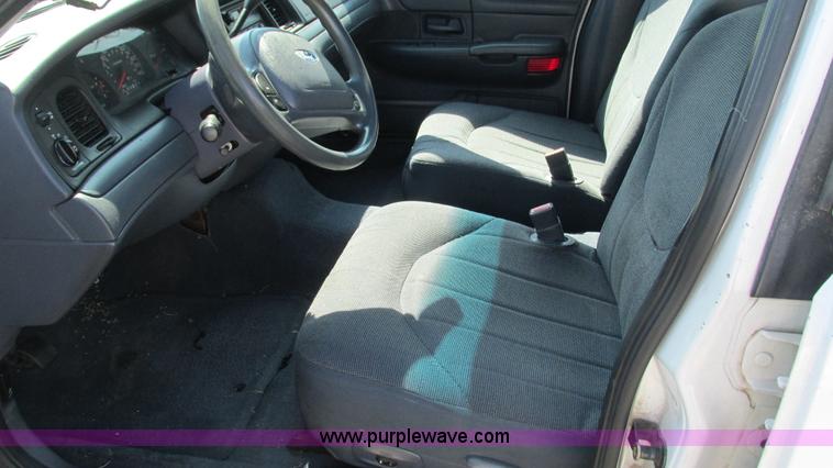 image for item B5939 2002 Ford Crown Victoria Police Interceptor