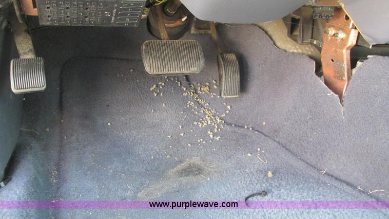 image for item B5939 2002 Ford Crown Victoria Police Interceptor