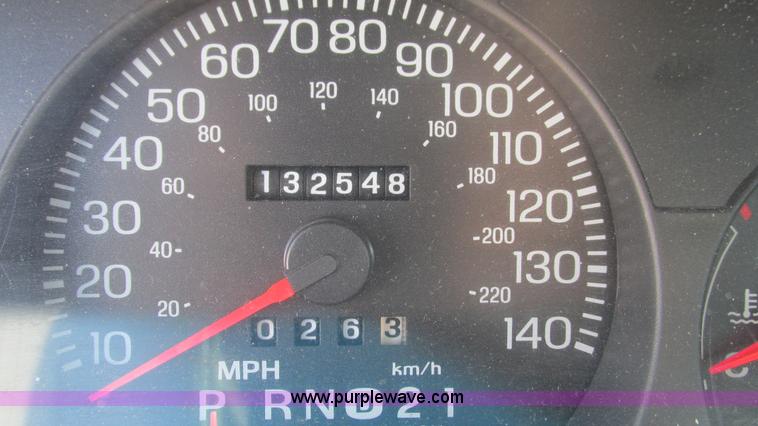 image for item B5939 2002 Ford Crown Victoria Police Interceptor