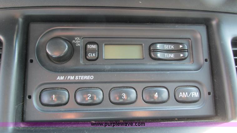 image for item B5939 2002 Ford Crown Victoria Police Interceptor