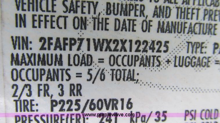 image for item B5939 2002 Ford Crown Victoria Police Interceptor