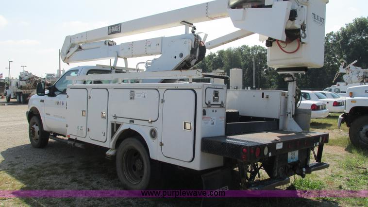 image for item B5940 2003 Ford F550 Super Duty bucket truck