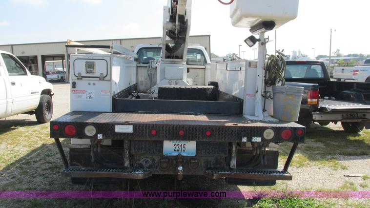 image for item B5940 2003 Ford F550 Super Duty bucket truck