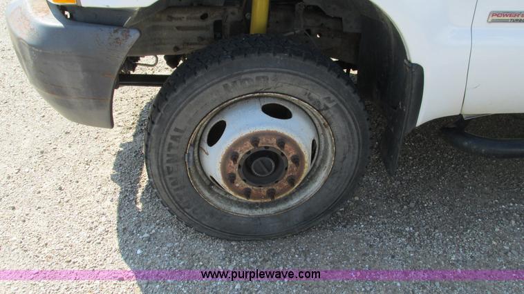 image for item B5940 2003 Ford F550 Super Duty bucket truck