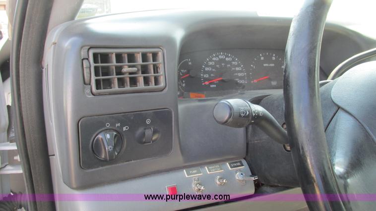 image for item B5940 2003 Ford F550 Super Duty bucket truck