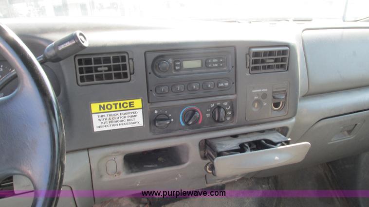 image for item B5940 2003 Ford F550 Super Duty bucket truck