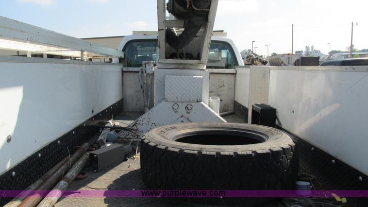 image for item B5940 2003 Ford F550 Super Duty bucket truck