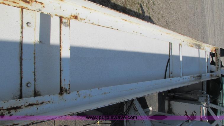 image for item B5940 2003 Ford F550 Super Duty bucket truck