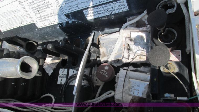 image for item B5940 2003 Ford F550 Super Duty bucket truck