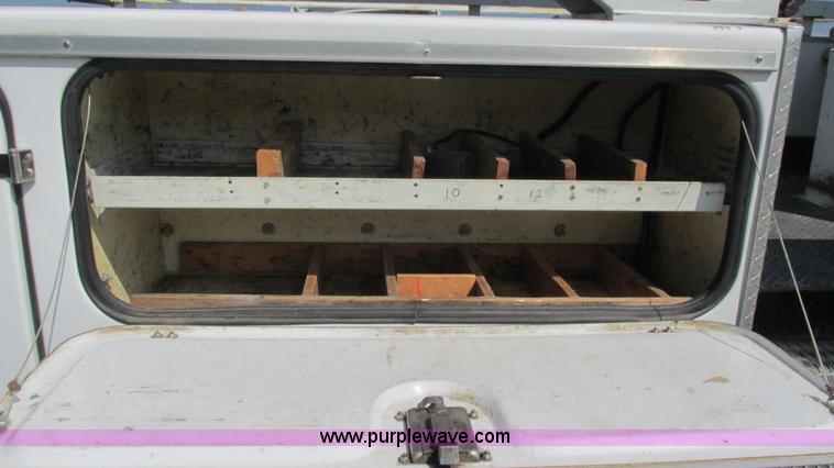 image for item B5940 2003 Ford F550 Super Duty bucket truck