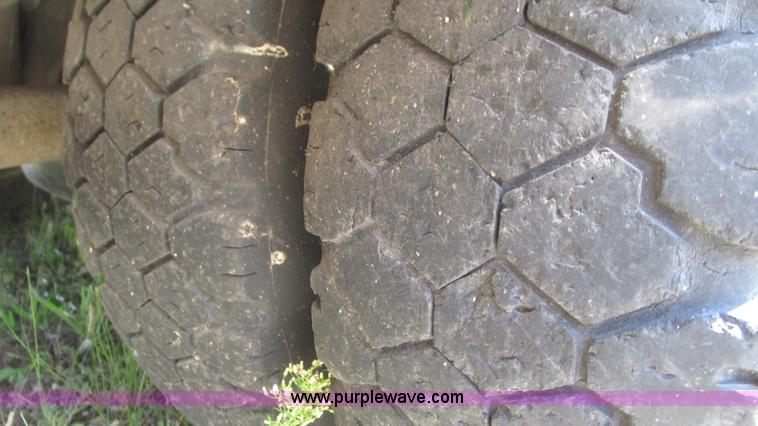 image for item B5940 2003 Ford F550 Super Duty bucket truck