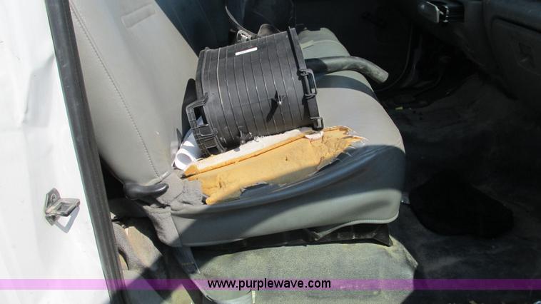 image for item B5940 2003 Ford F550 Super Duty bucket truck