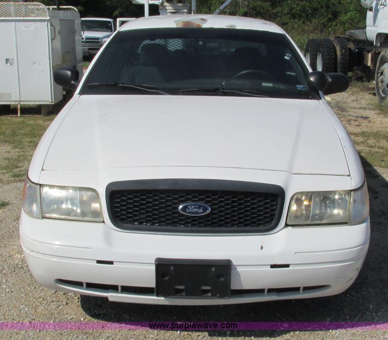 image for item B5941 2003 Ford Crown Victoria Police Interceptor