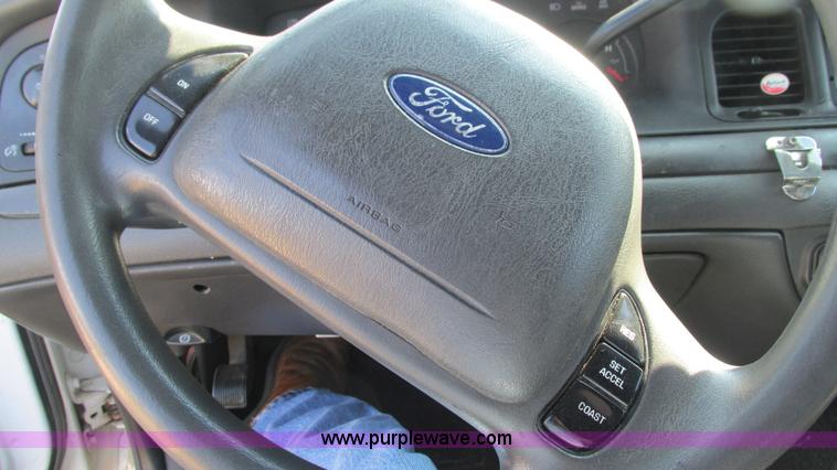 image for item B5941 2003 Ford Crown Victoria Police Interceptor