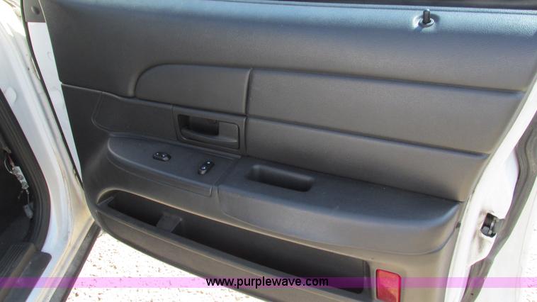 image for item B5941 2003 Ford Crown Victoria Police Interceptor
