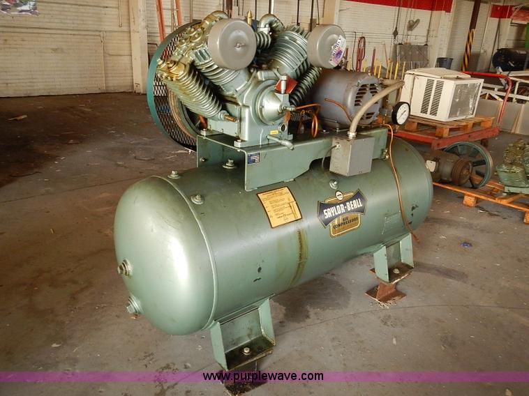 image for item BD9777 1983 Saylor-Beall 745-120 air compressor