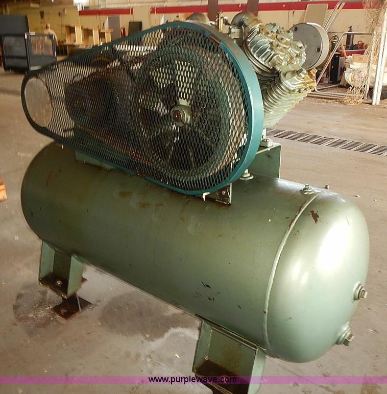image for item BD9777 1983 Saylor-Beall 745-120 air compressor