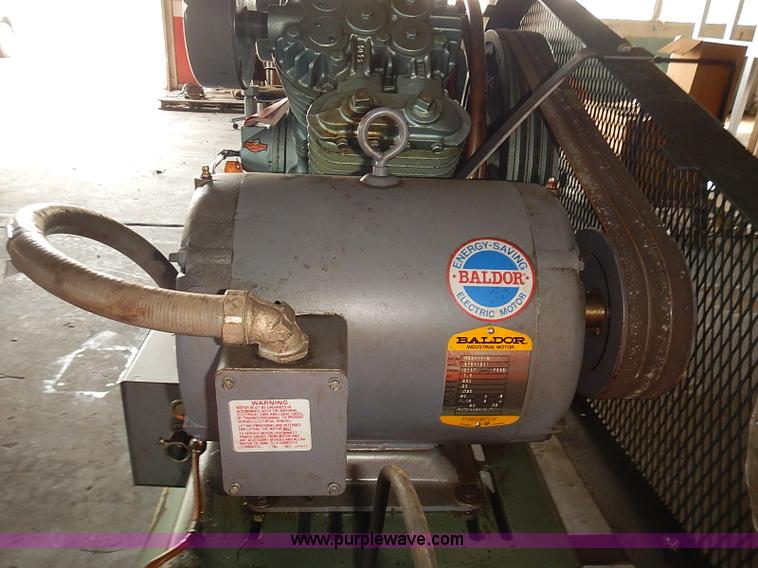 image for item BD9777 1983 Saylor-Beall 745-120 air compressor